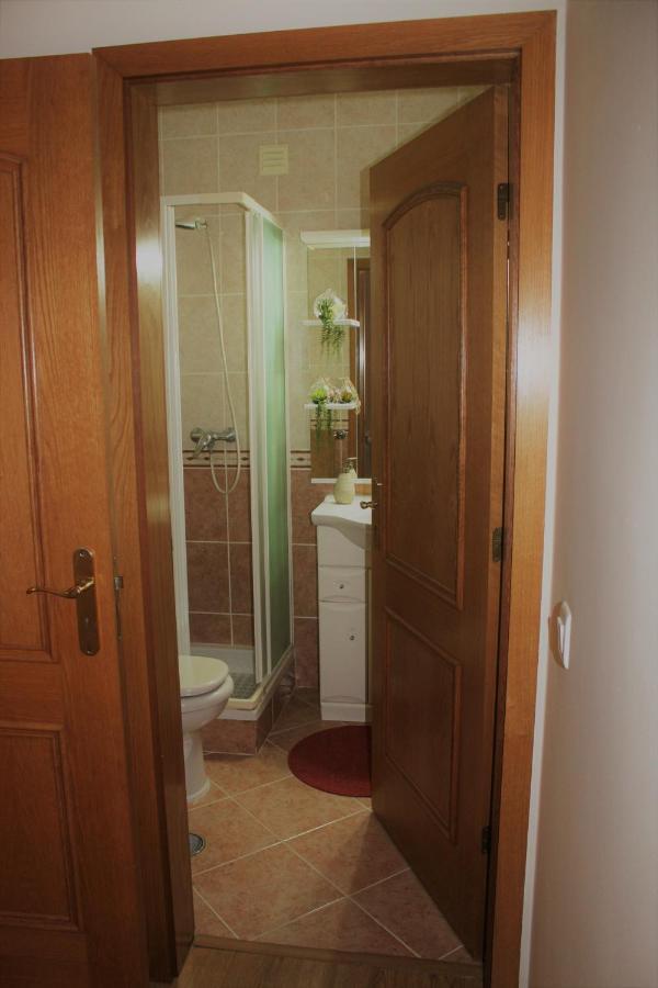 Casa Jasmim, near airport, 6km Faro beach Apartamento Exterior foto